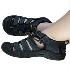 Keen Newport H2 Waterproof Hiking Sandals Shoes Women's WOMAN'S Size 5½